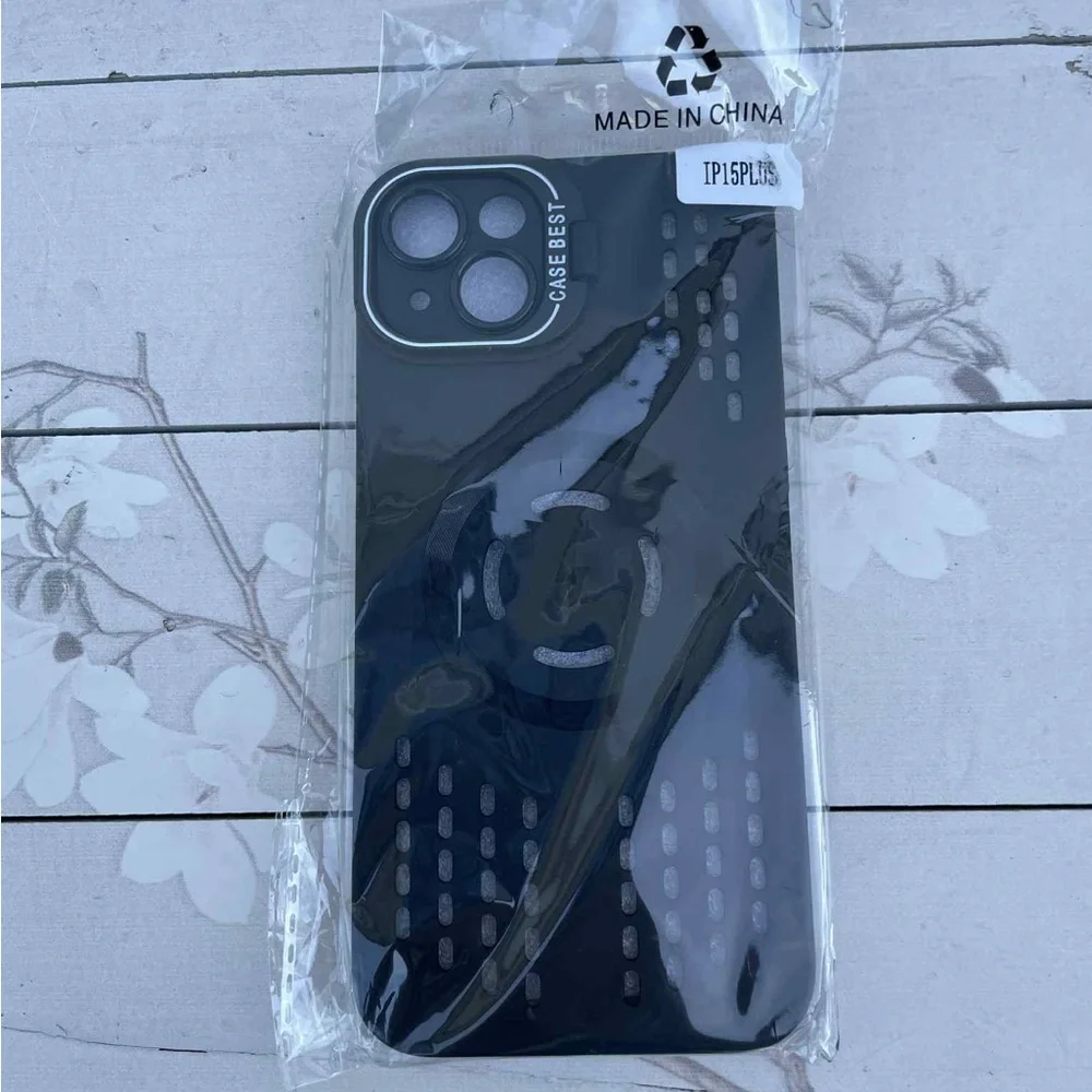Black iPhone 15 plus Case with Grip